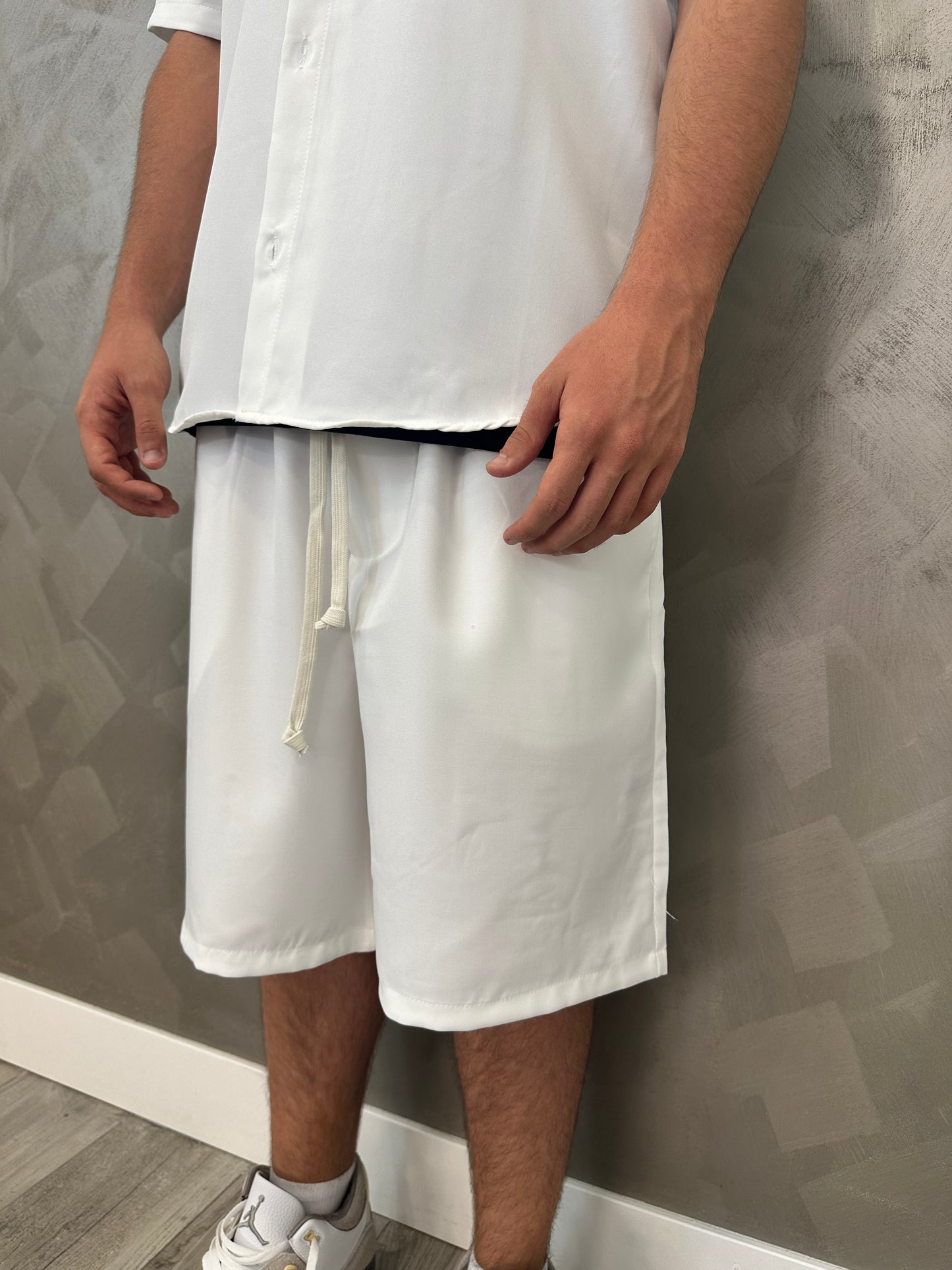 Completo Capri white