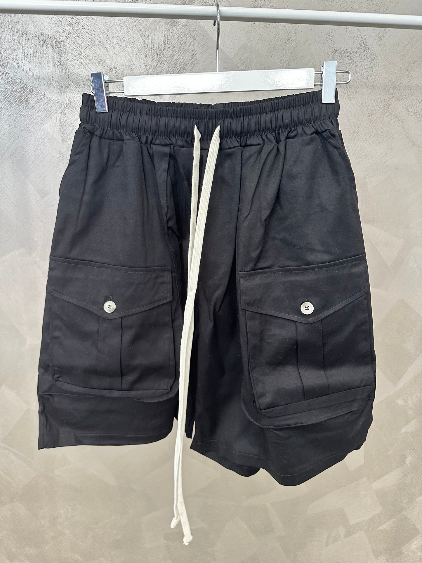 Premium cargo front black