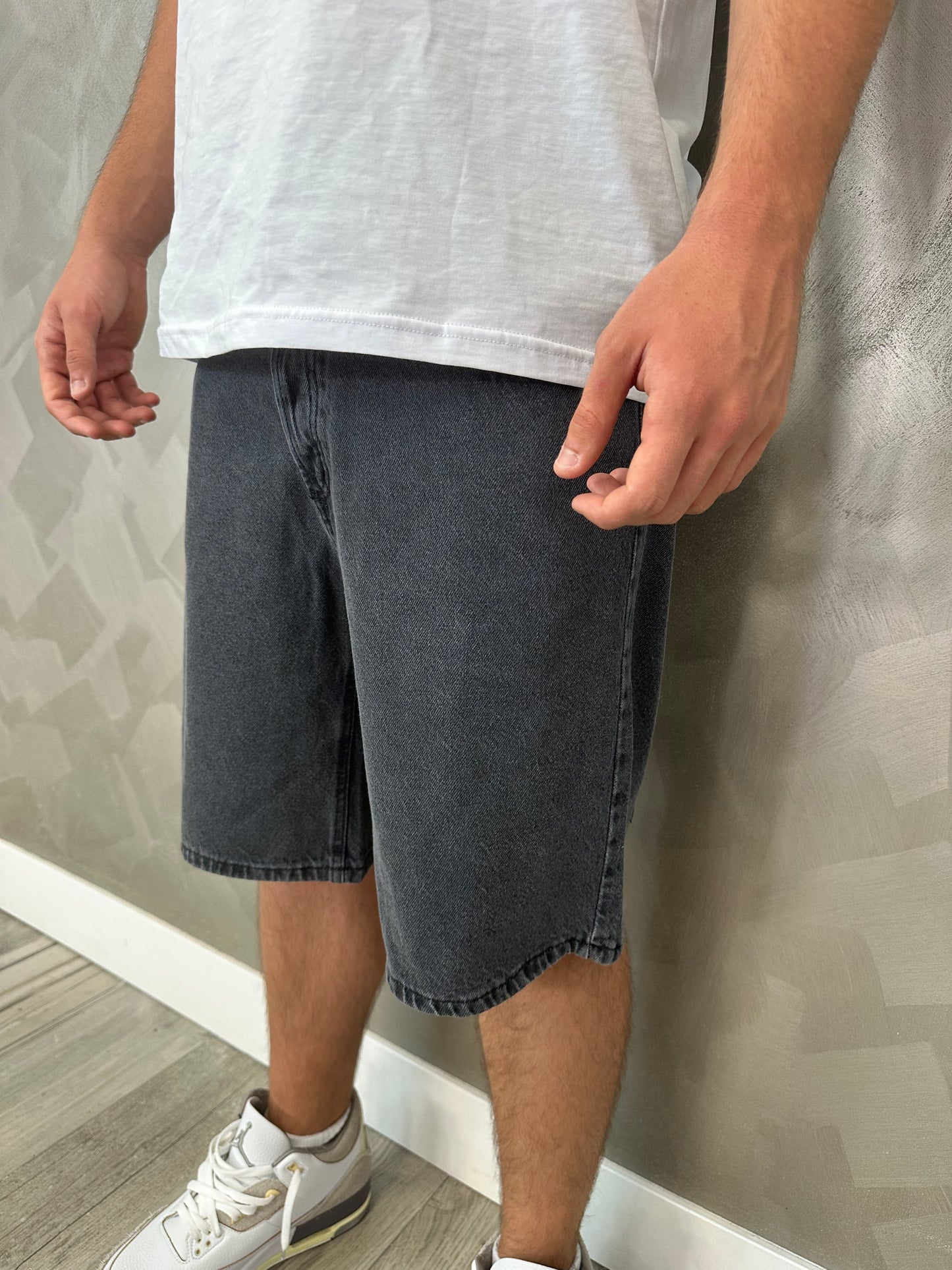Short baggy grey