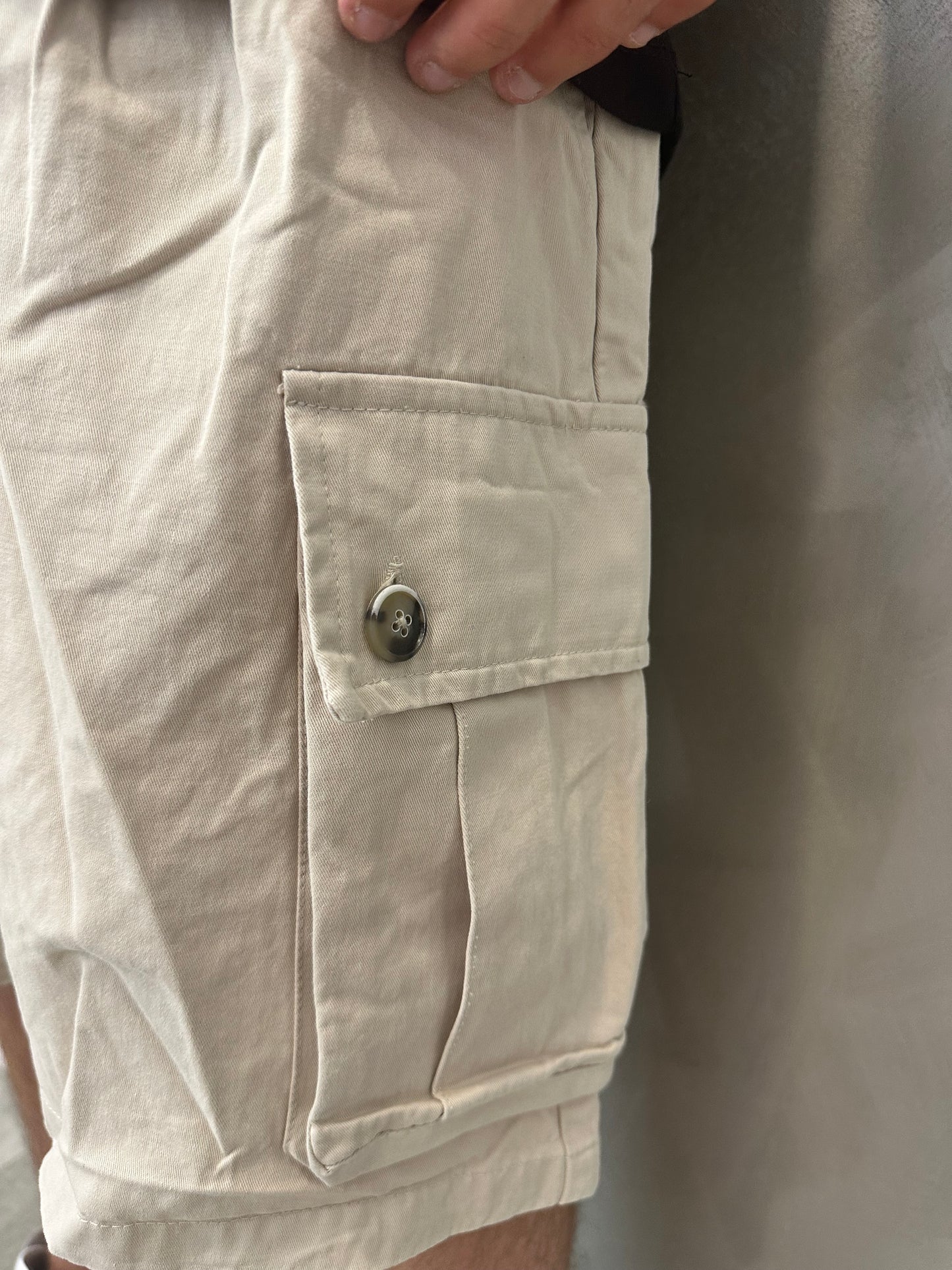 Pantaloncino cargo beige