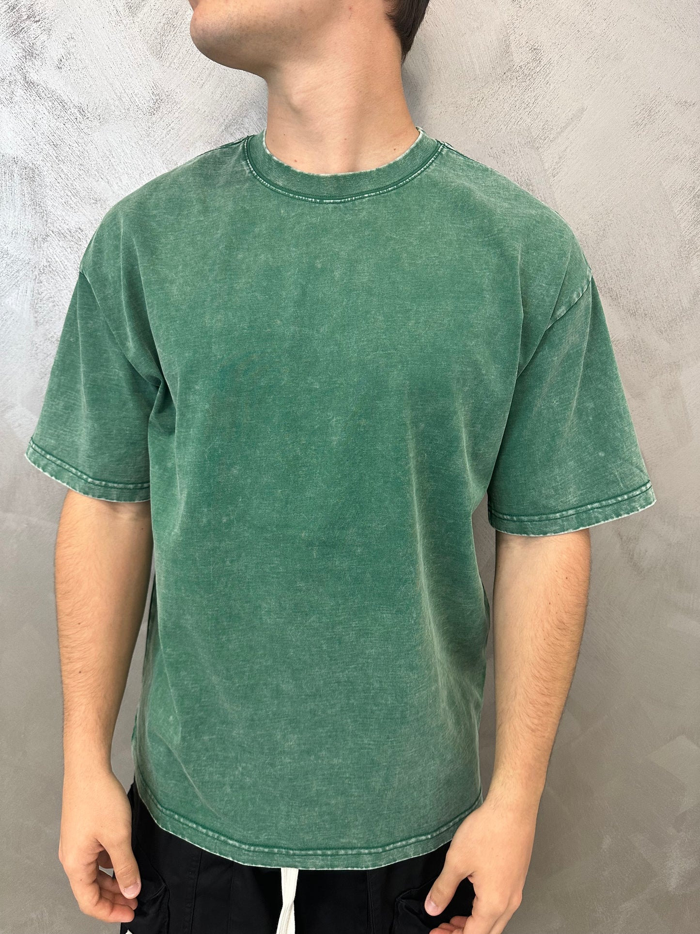 T-shirt stone washed green