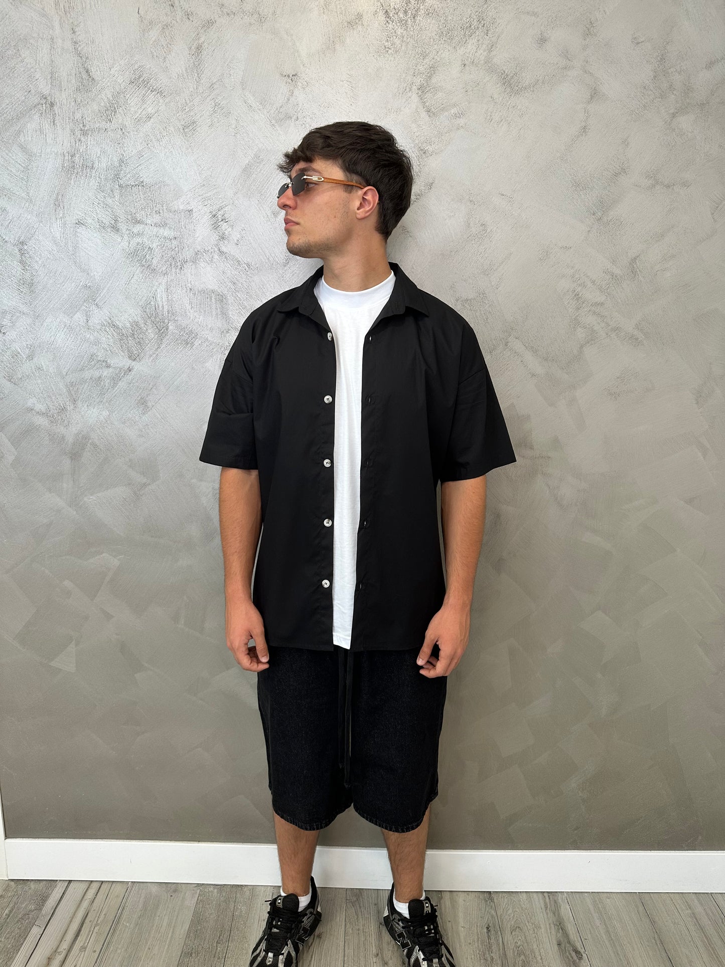 Short baggy black jeans elastic