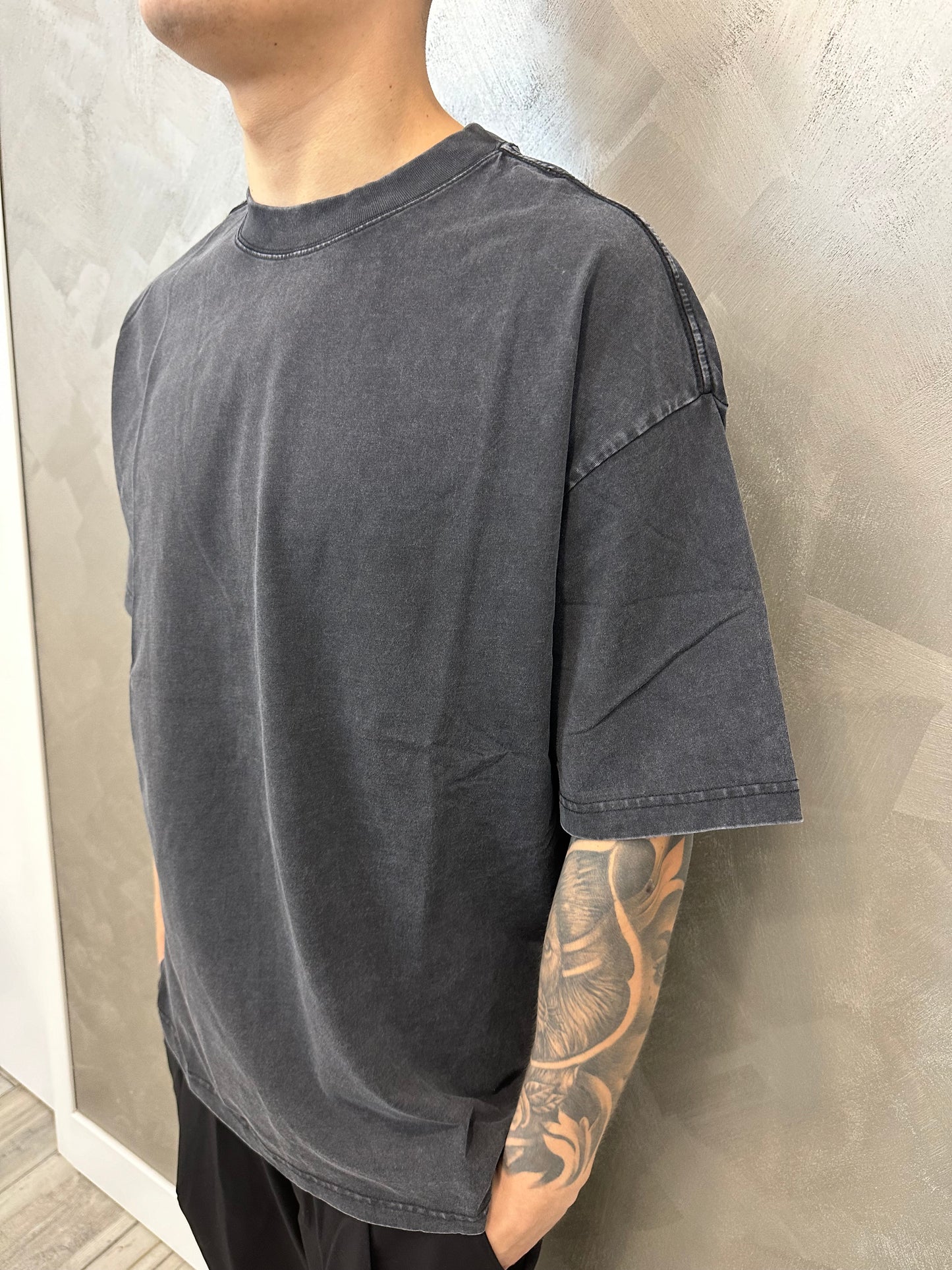 T-shirt stone washed black