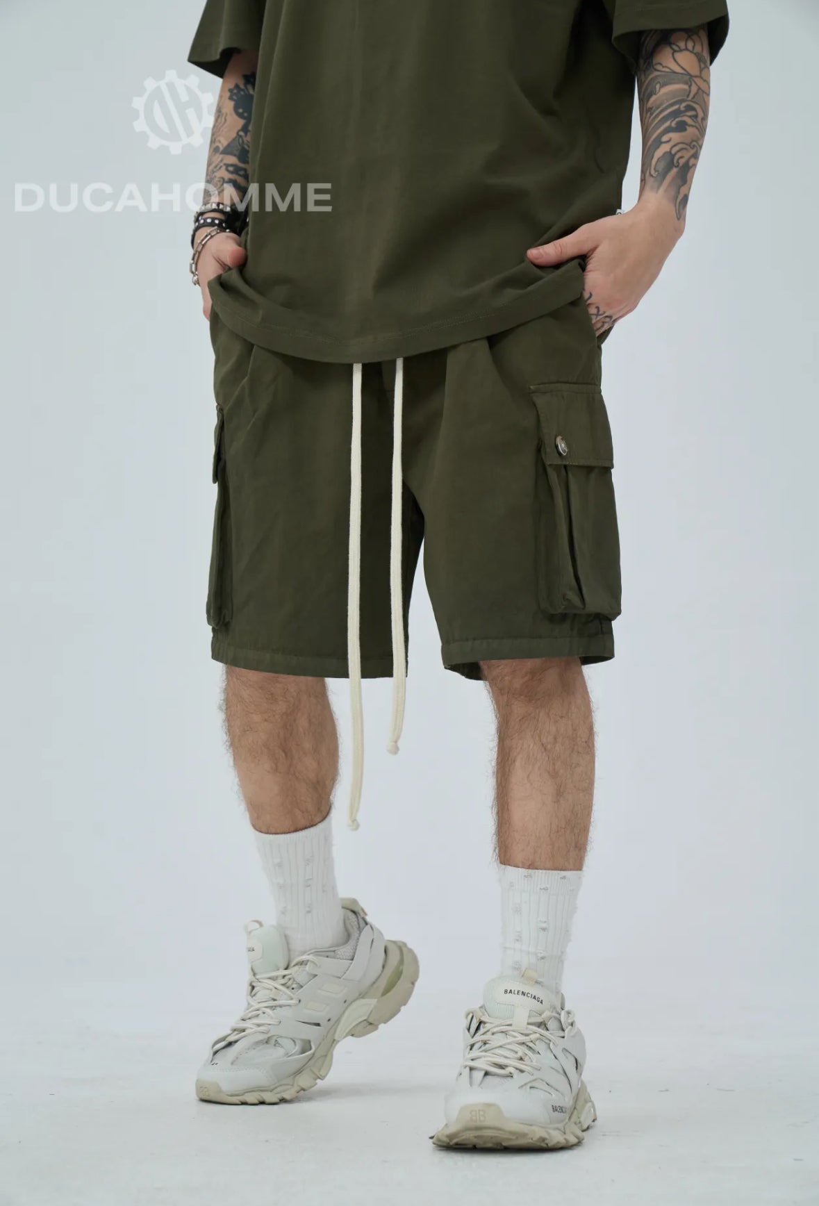 Pantaloncino cargo verde militare