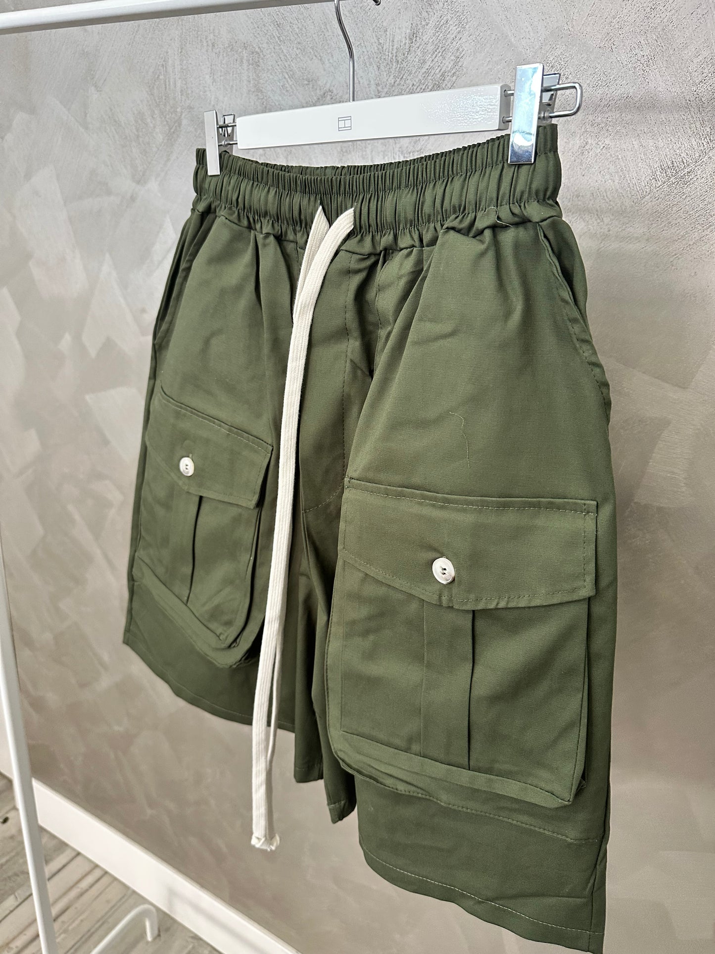 Premium cargo front v. militare