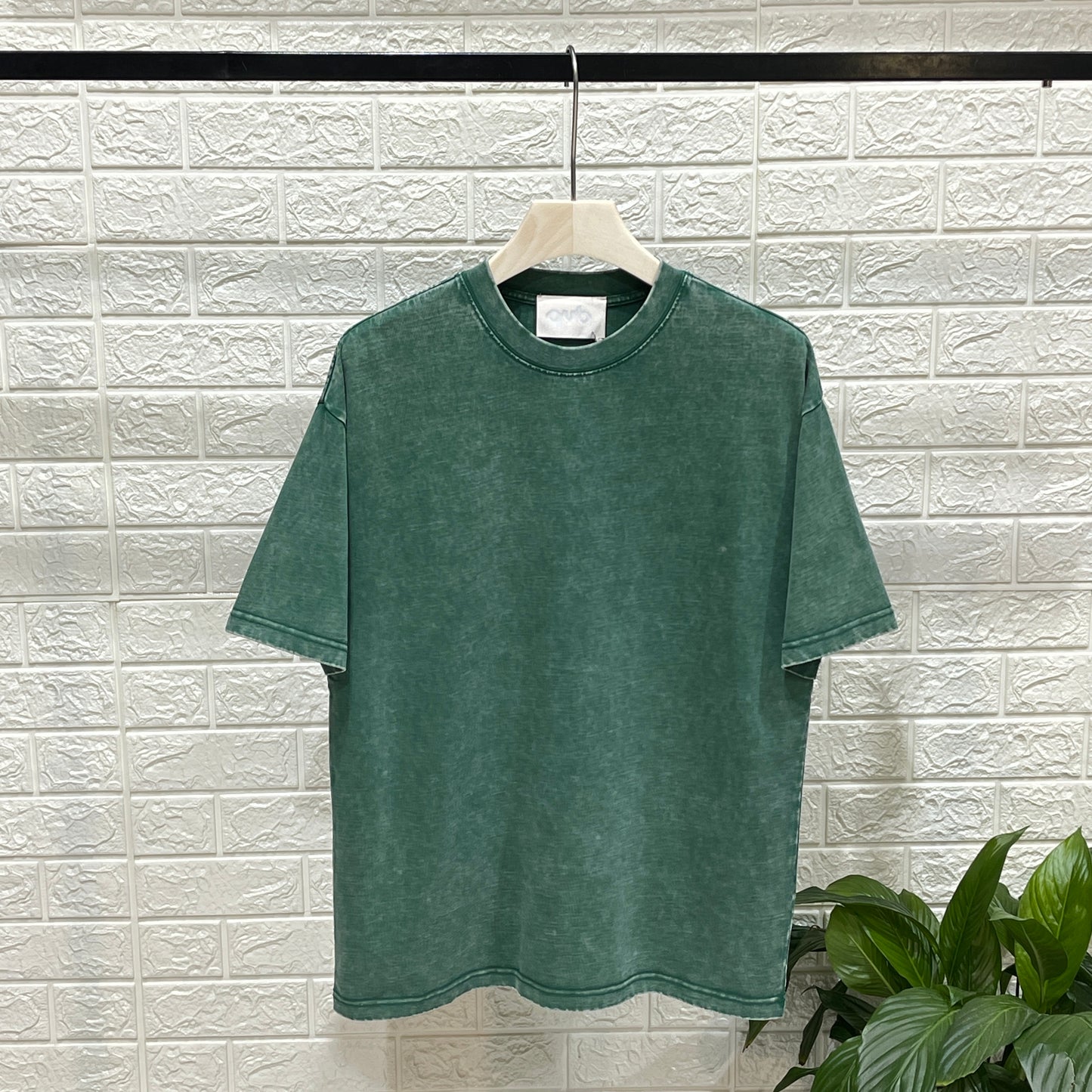 T-shirt stone washed green