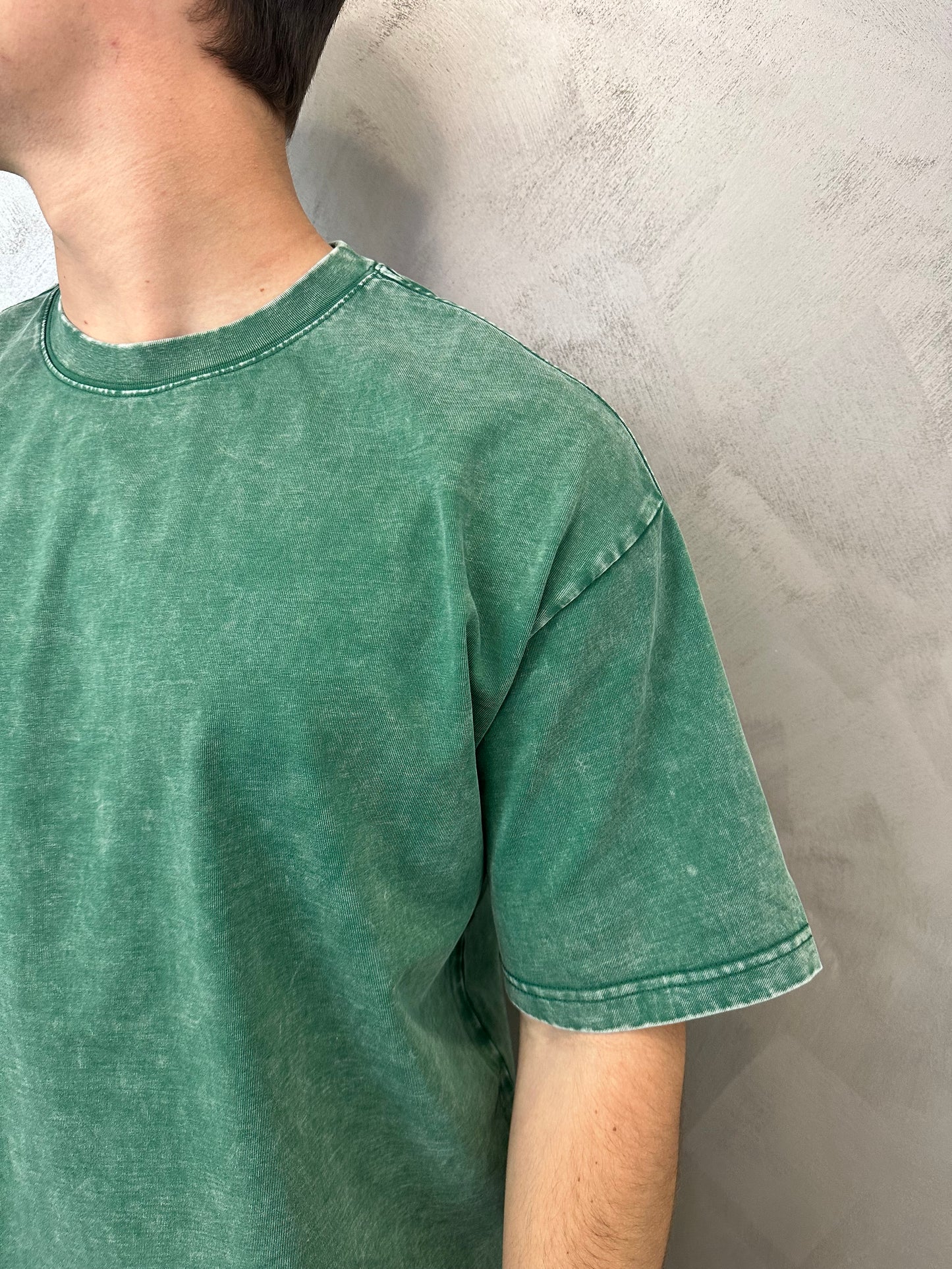 T-shirt stone washed green