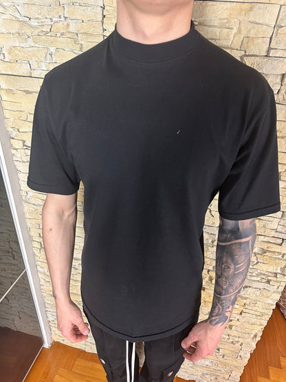 BLACK HIGH COLLAR T-SHIRT