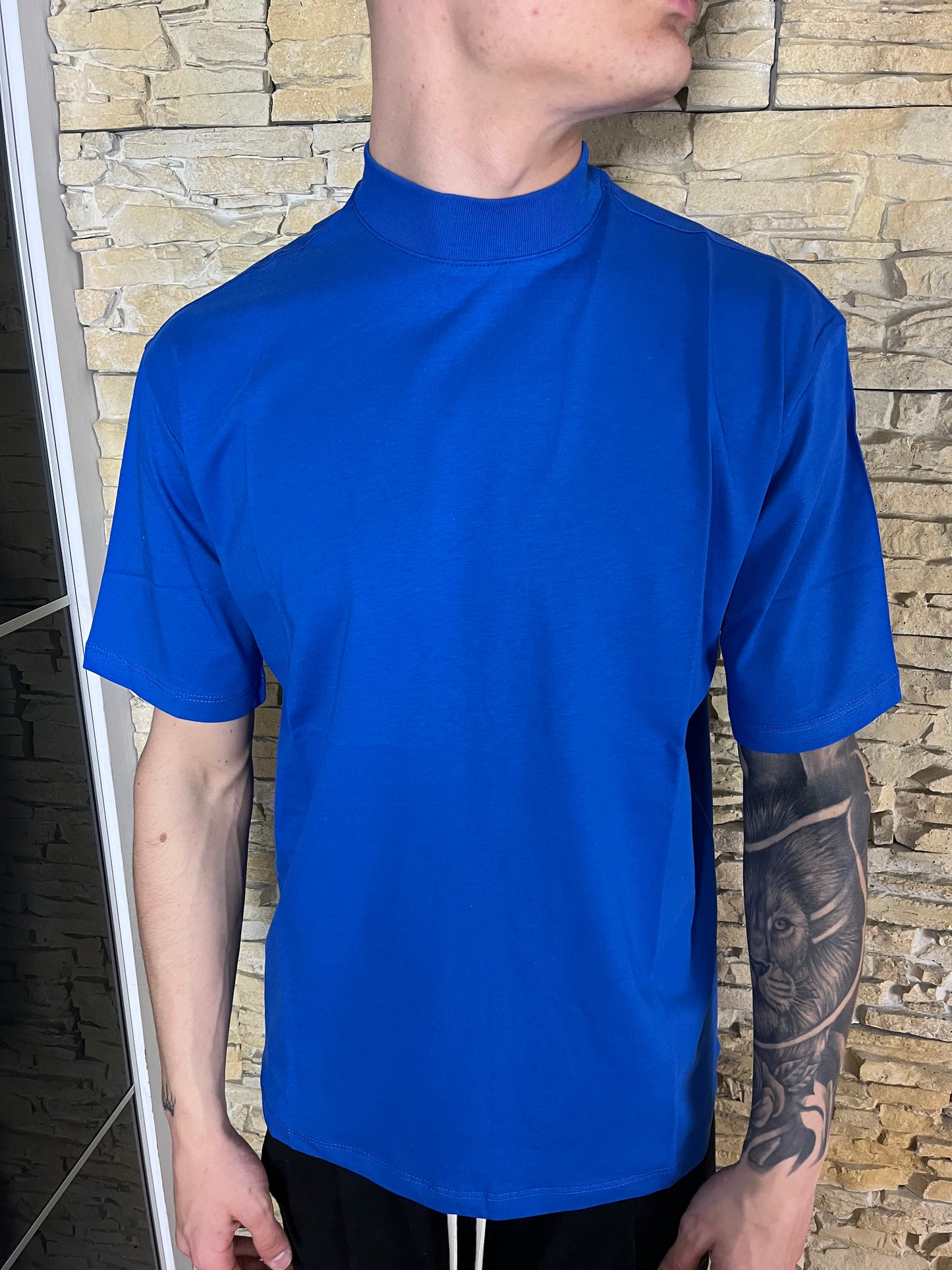 BLUE HIGH COLLAR T-SHIRT